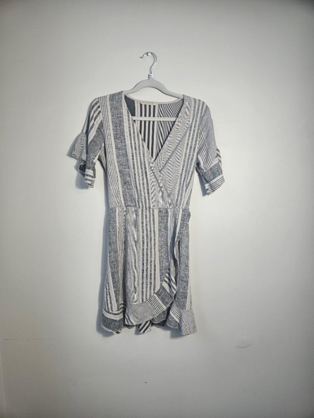 STELLA MARTINI Made in Italy 100% Linen Striped Wrap Dress XS